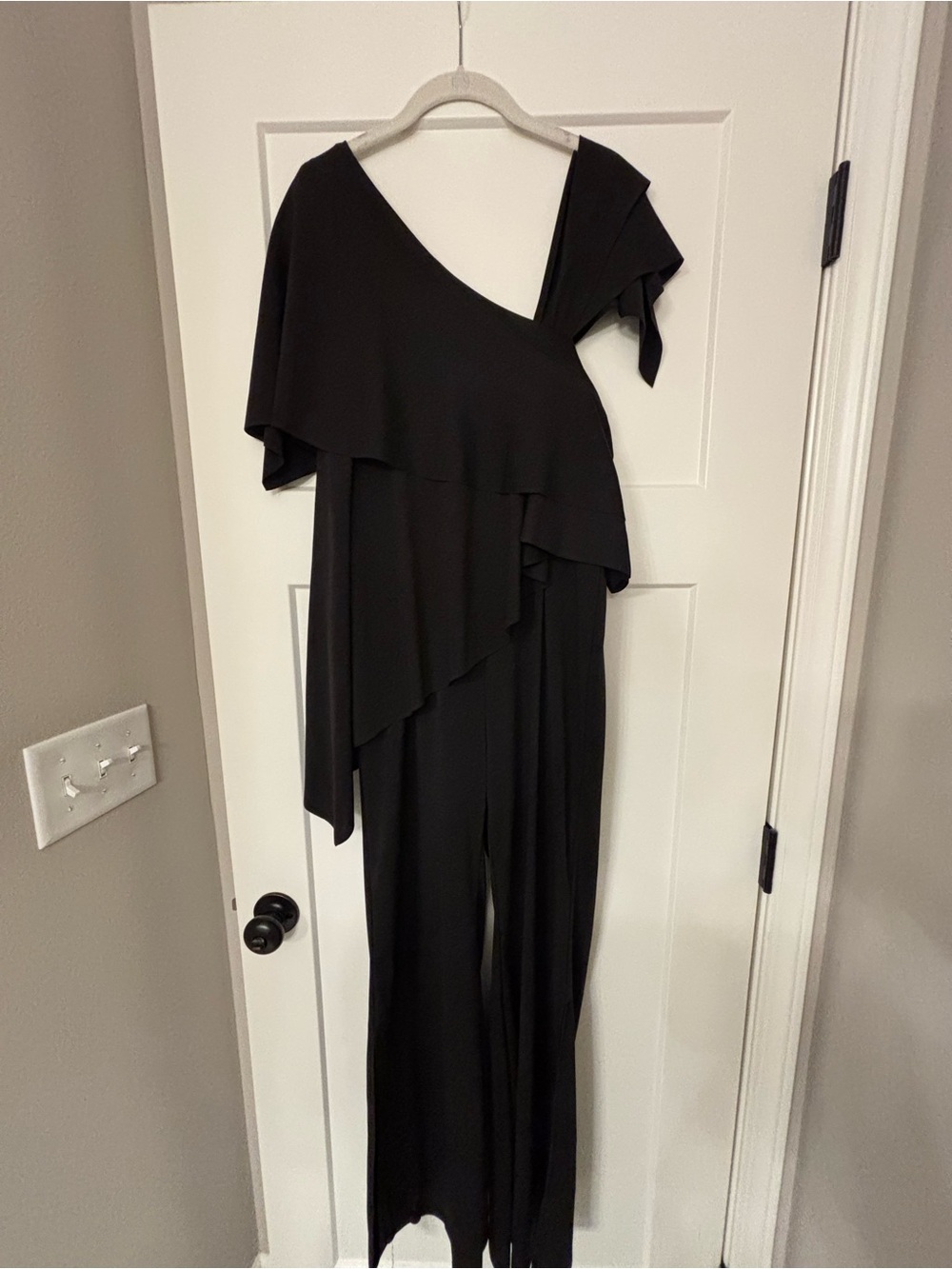 Elegant One-Shoulder Black Jumpsuit